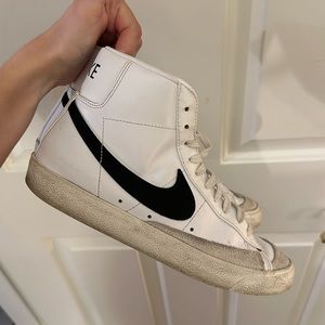 Nike Women’s Blazer Mid '77 Vintage Sneakers
